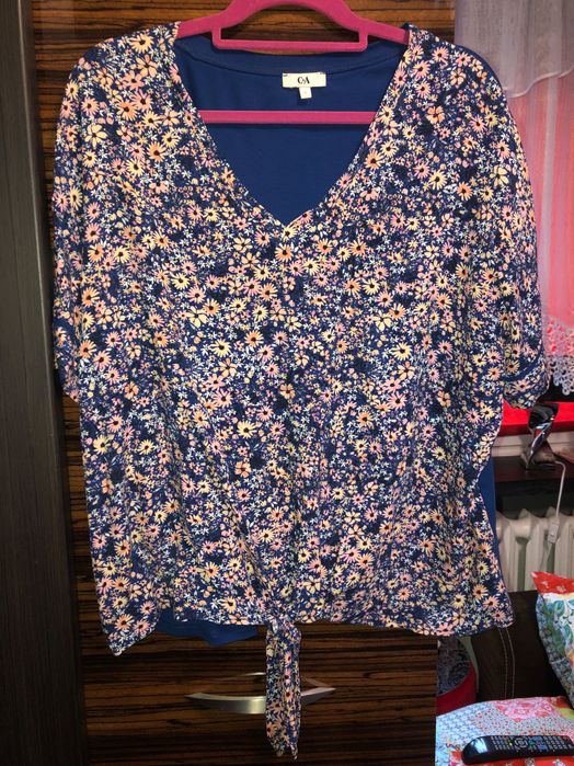 Bluzka w kwiatki 46/48