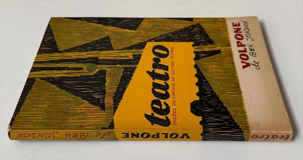 1958, Ben Jonson, “Volpone” ou “O Raposão”. Tradução e prefácio de Paulo Quintela. Em excelente estado geral.