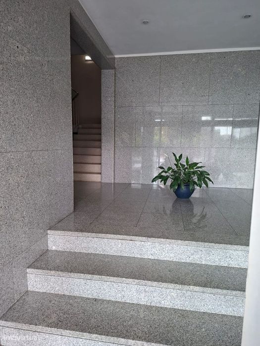 Apartamento T2+1 Aguas Santas com aquecimento central.