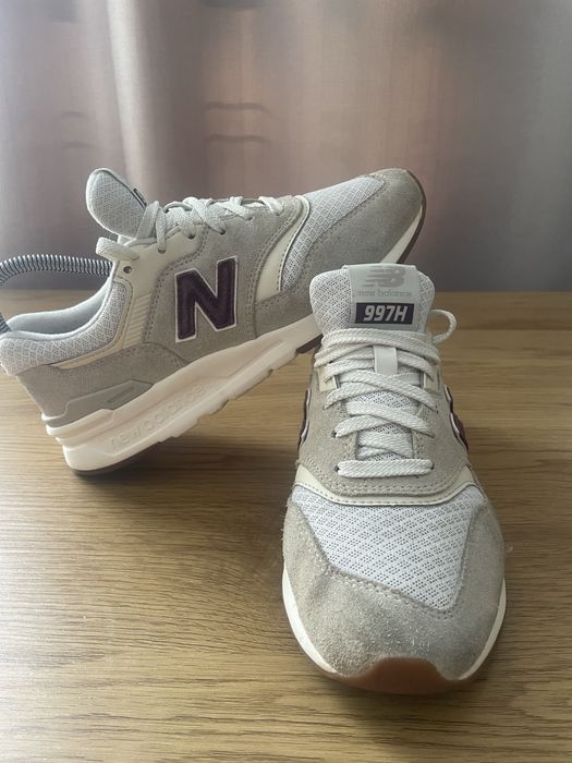 Кросівки бренду New Balance моделі 997H.