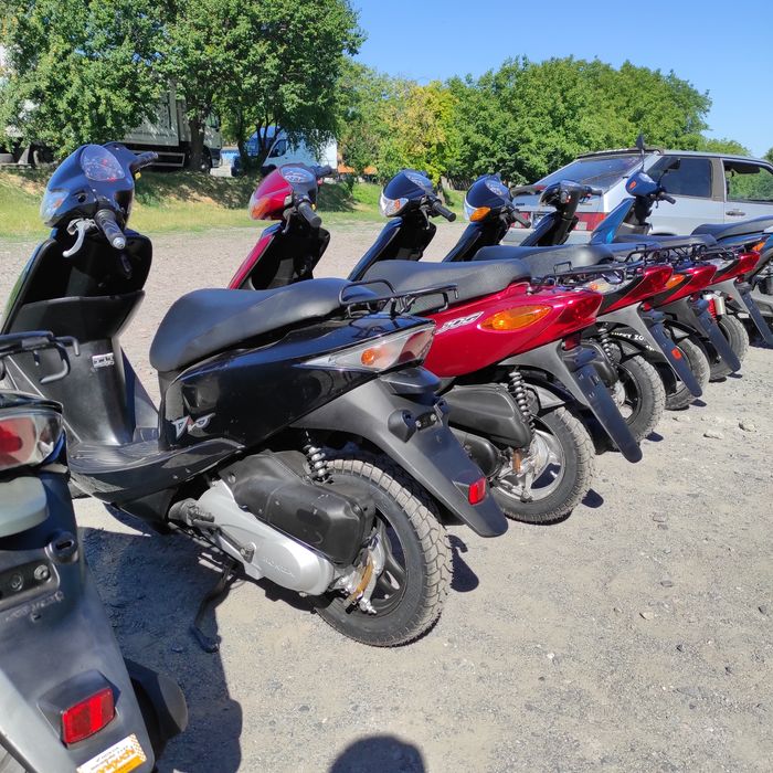 Продам скутер  Ямаха Джог36 з контейнера