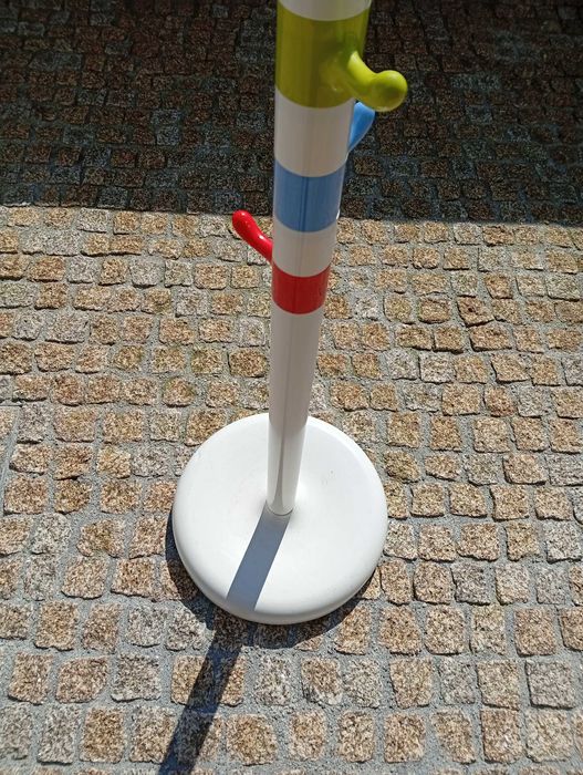 Cabide de pé - criança