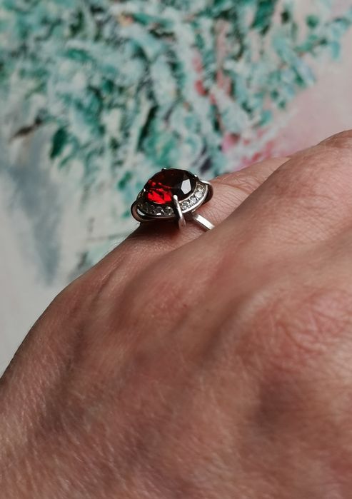 Серебряное кольцо серебро 925 красный камень винтаж