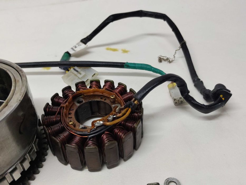 KTM DUKE 125 / RC125 Stator Alternator Prądnica Koło Magnesowe Magneto