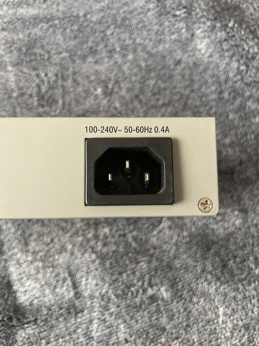 Fast Ethernet Switch Allied Telesyn 8 Ports64552486226307122