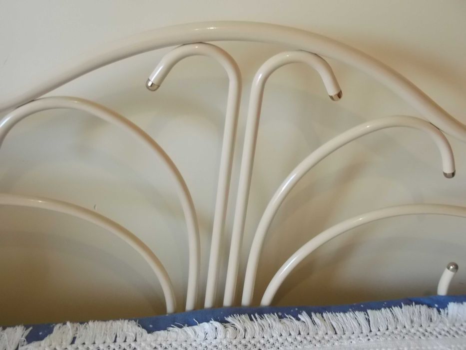 CAMA de casal completa.