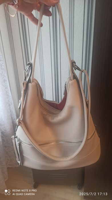 Школьная сумка вместительная