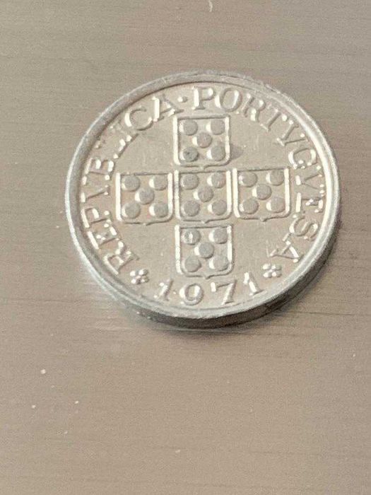 Moeda linda de 10   centavos , Portugal, 1971.
