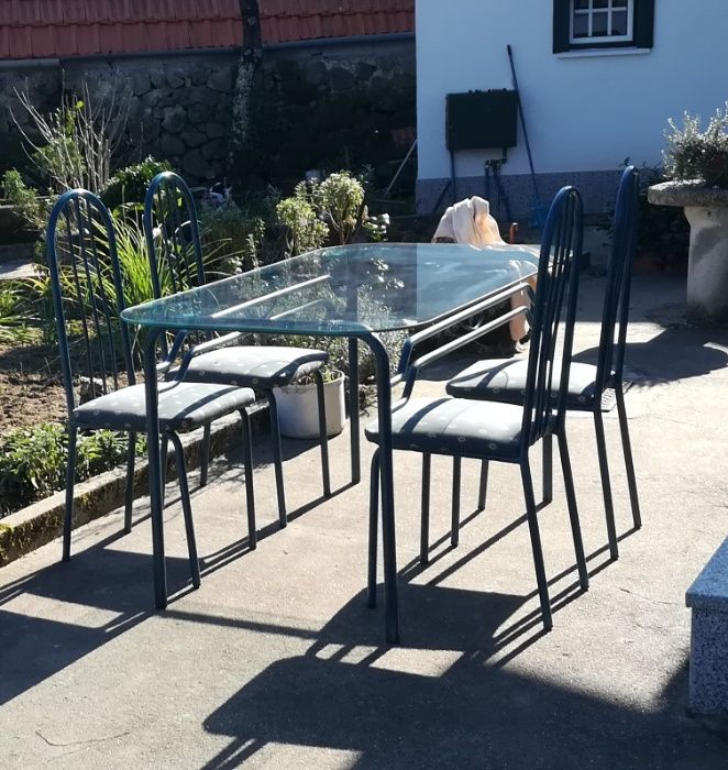 Large Glass Table and 4 Chairs "SALES"64585169657987124