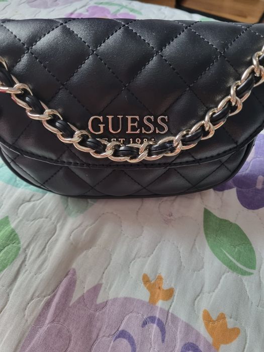 Nerka damska guess czarna pikowana