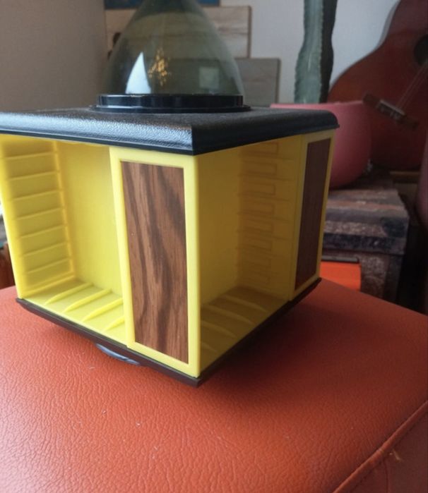 Suporte para cassetes antigo