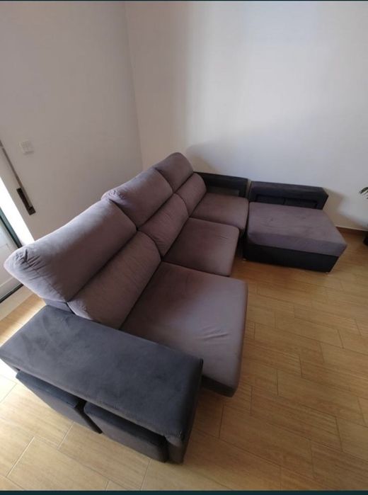 Sofá com chaise longue