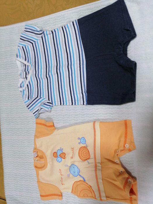 2 pijamas macacão, 1 e 12 meses