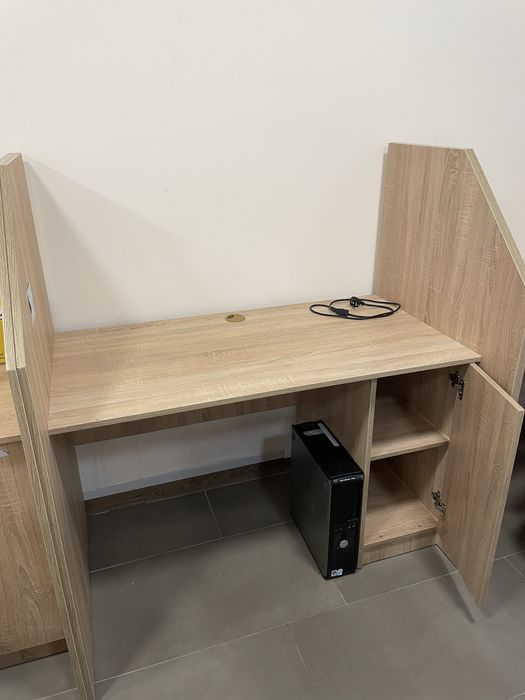 Столи з перегородками