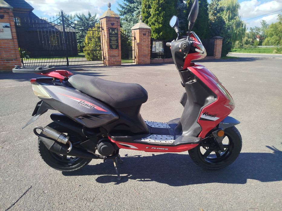 Skuter 2t 50 CC w pełni sprawny.