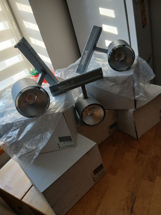 18 st Sprzedam lamp ledowych na szynoprzewód