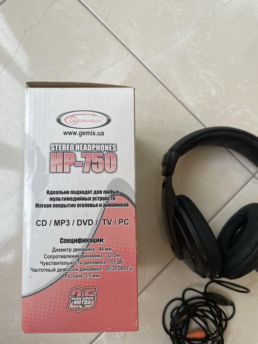 Наушники Stereo Headphones HP-750.