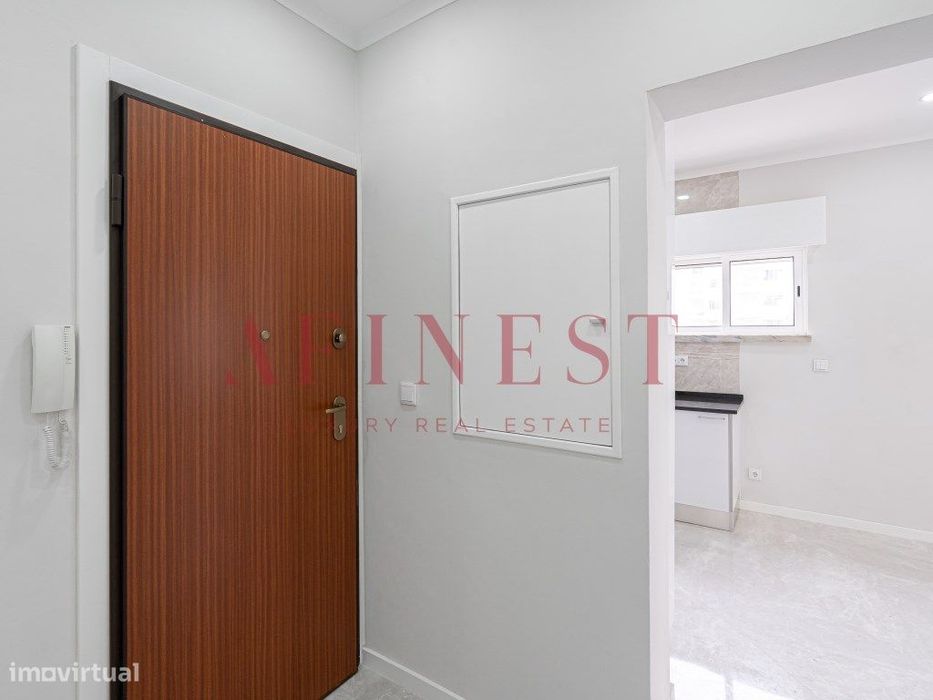 Apartamento T1 Totalmente Remodelado Na Amadora