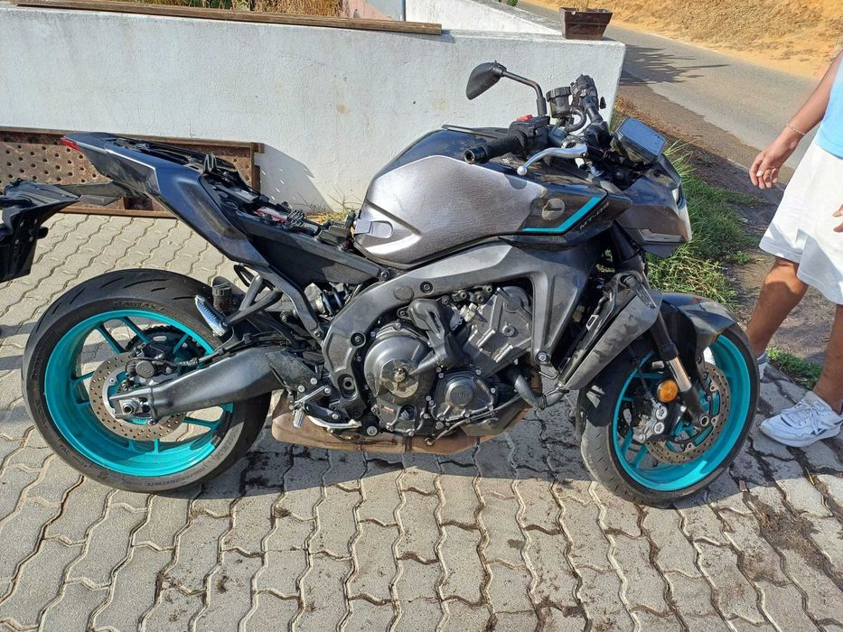 Yamaha MT09 Acidentada