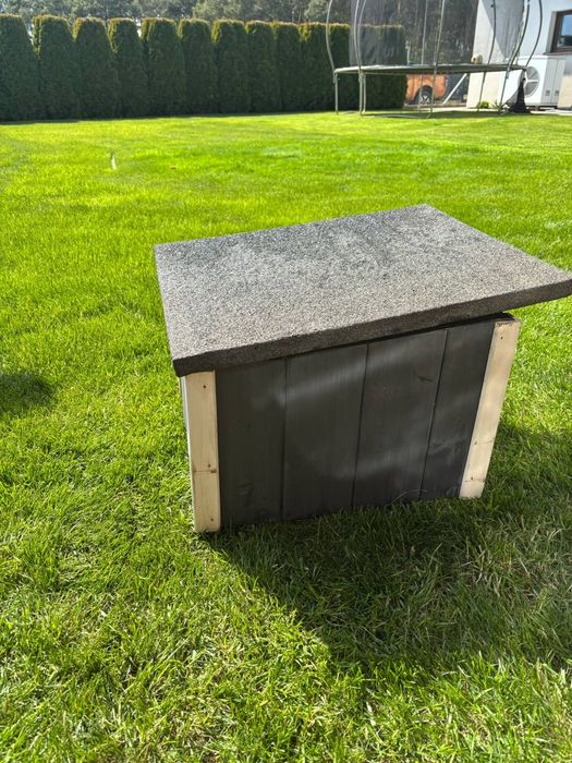 Buda dla małego psa