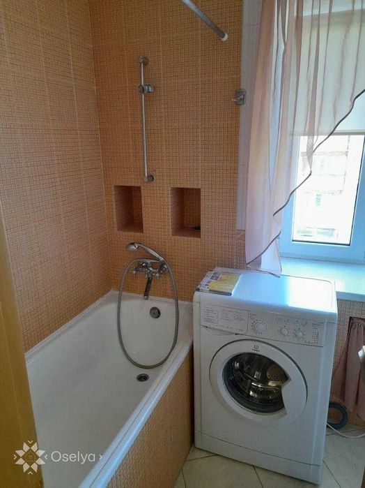 Продаж 2-кімнатної квартири з ремонтом, вул. Костанайська, 2 Деміївка