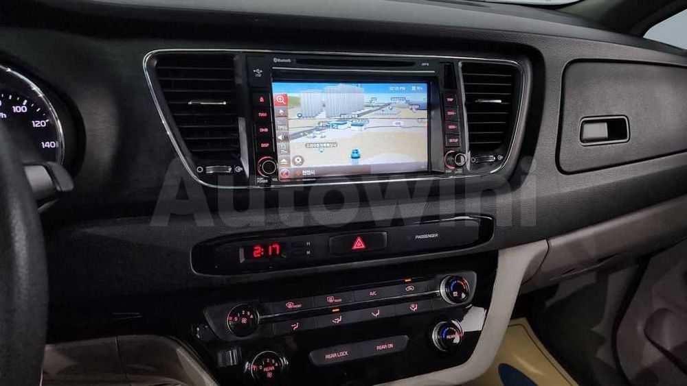 Дизельна Kia Carnival / 2018року