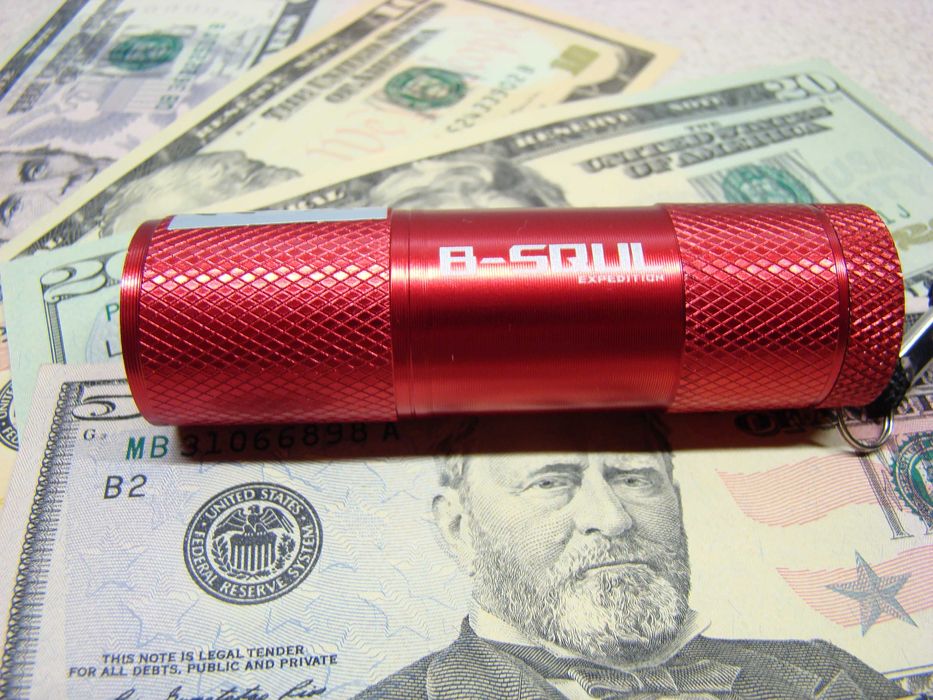 Latarka UV 9xLED taktyczna Tester banknotów bursztynu na 3 baterie AAA