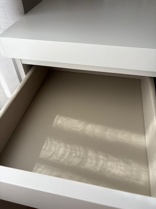 Secretária IKEA Malm 140*65 ( como nova)