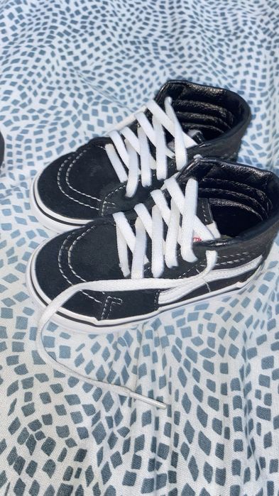 Tenis bebe num bom estado
