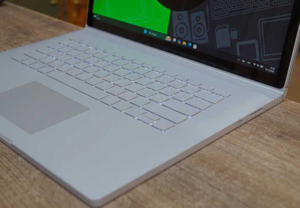 Surface Book 2 (4K Multi-Touch/ i7-8650U/RAM 16/SSD 512/GTX 1060)TVOYO