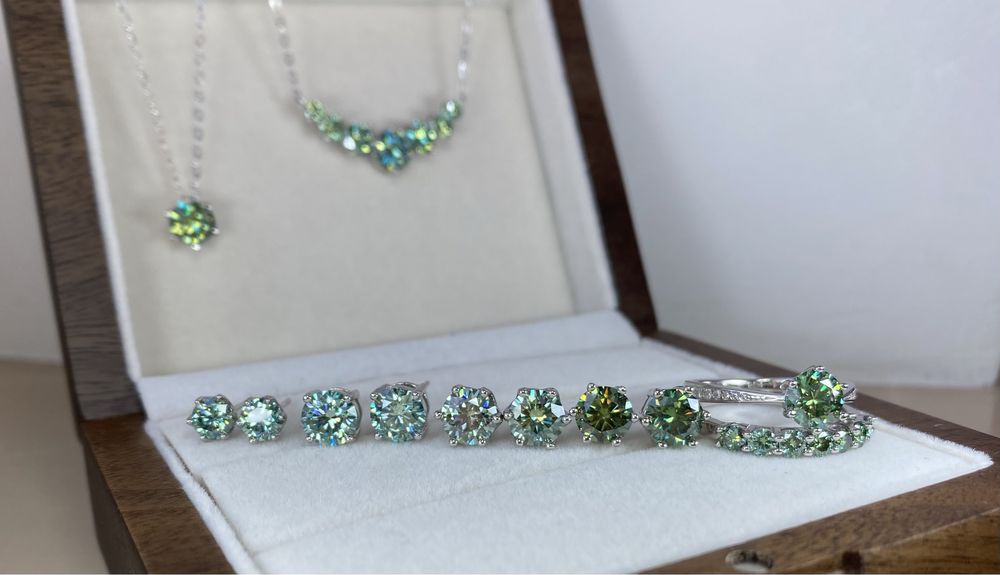 Кольє муассаніти 2.8 ct синьо-зелений муассанит