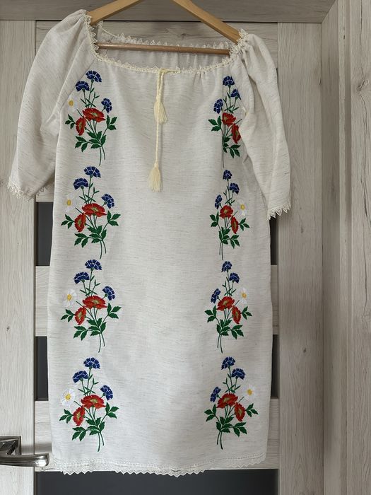 Вишиванка, вишите плаття