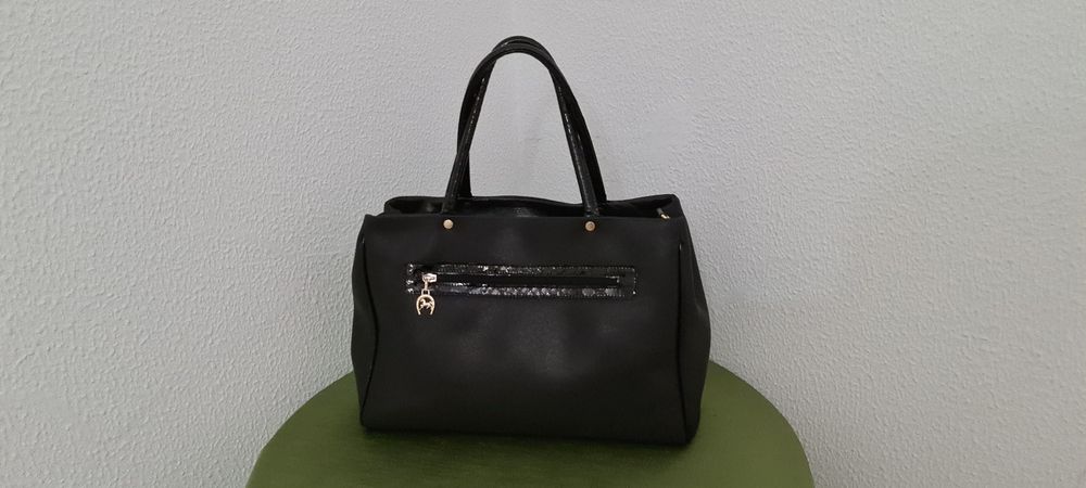 Bolsa cavalinho preta.