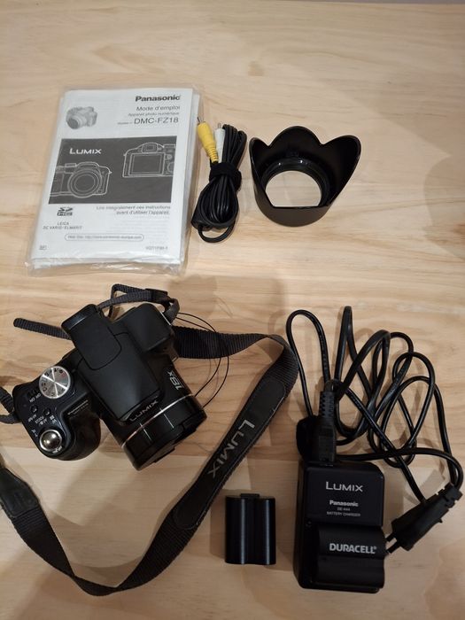 Panasonic DMC-FZ18 - Superzoom 18x como nova!