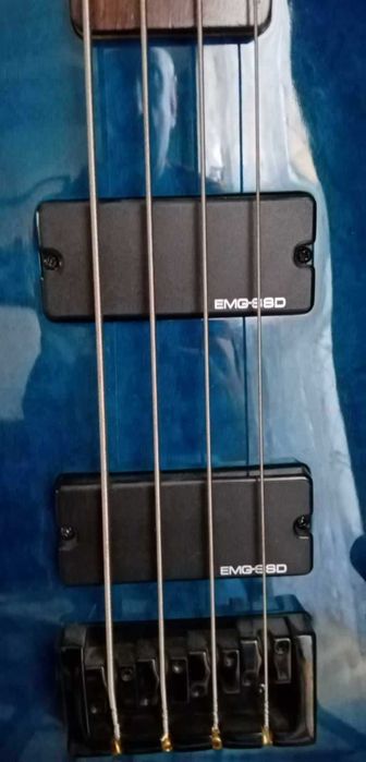 gitara basowa Spector  4 i akcesoria