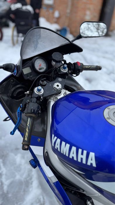Yamaha r6 свіжопригнана (r1 gsxr hornet fazer fz6 suzuki honda cbr)
