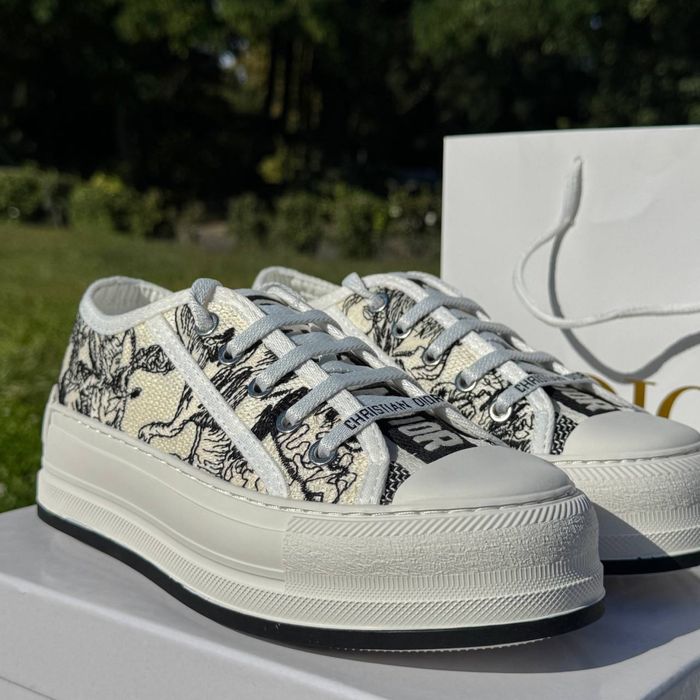 Жіночі кеди Dior