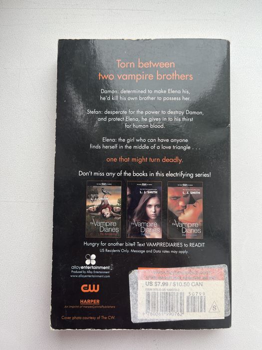 Книга на английском языке L.J.Smith “ The Vampire diaries”