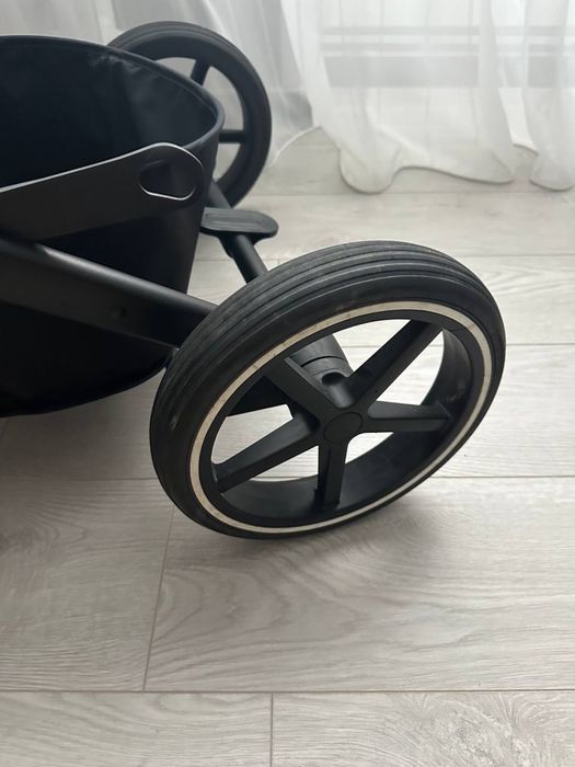 Продам коляску Cybex Balios 2022 року (2 в 1)