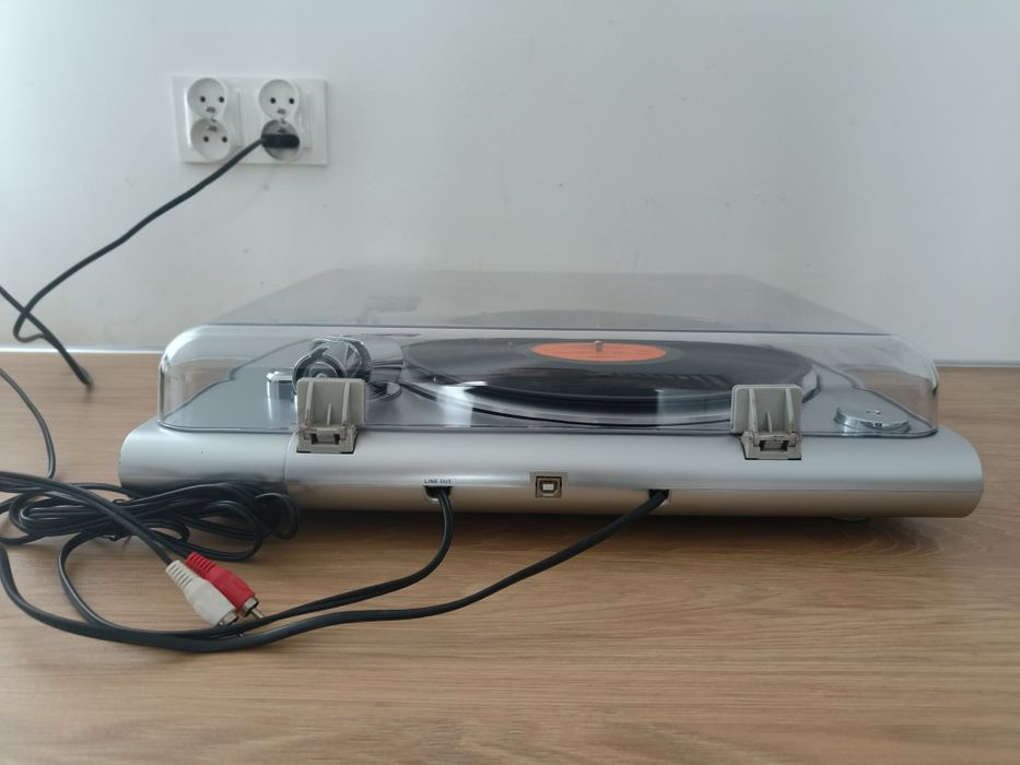 Kompaktowy gramofon