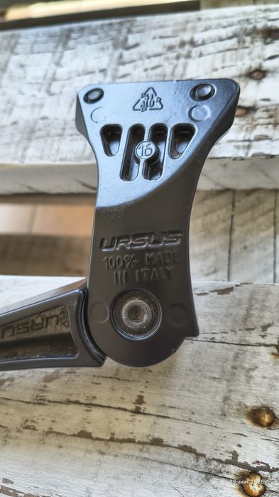 Продам велосипедну підніжку Ursus (Італія)