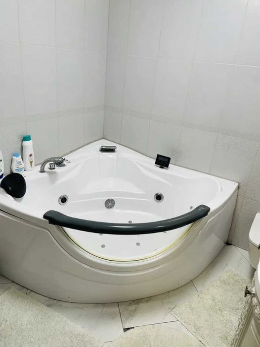 Продам 2-к квартиру (70м2) с ремонтом в ЖК Днепровская Брама