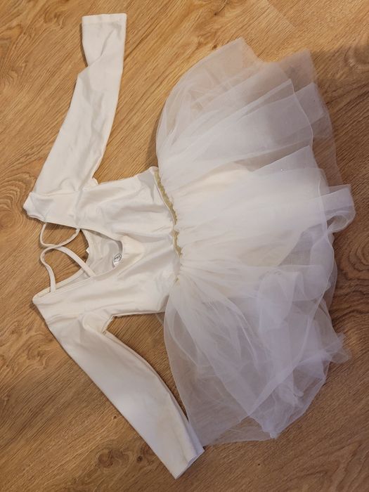 Strój  baletowy z H&M w rozmiarze 110/116