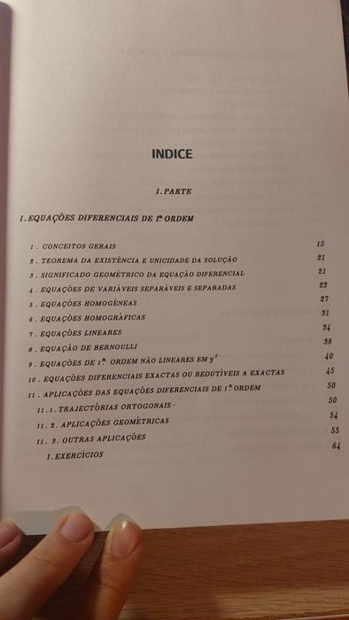 Equações Diferenciais e Séries - Livro Matemática