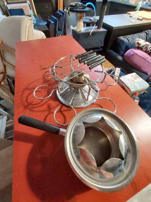 Fondue stalowe z karuzelą
