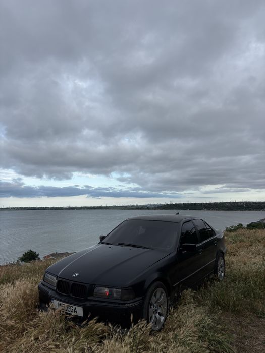 Продам  bmw  e36