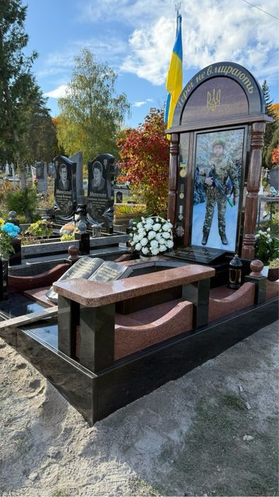 Памятники від виробника з встановленням по всій Україні