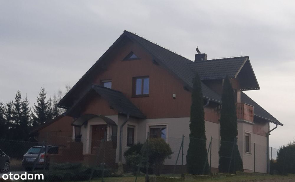 Dom wolnostojący w atrakcyjnym miejscu