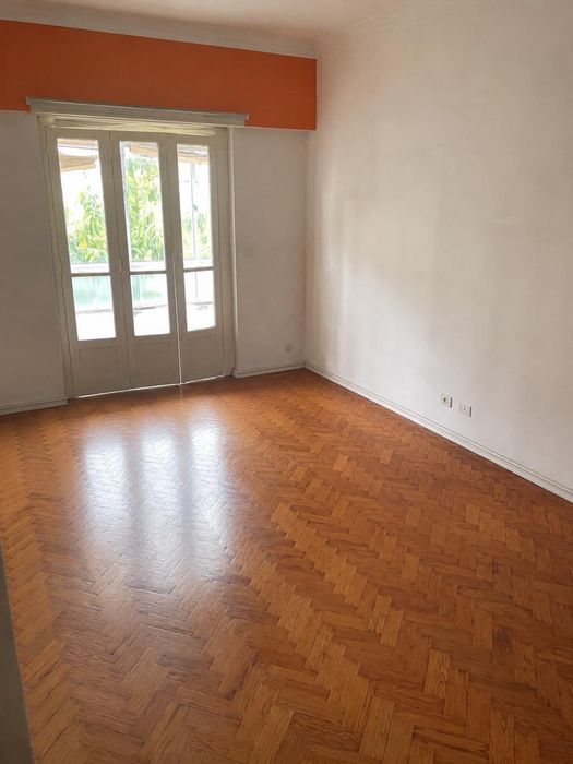 Arrendo apartamento Benfica