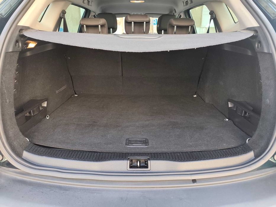 Renault Mégane Sport Tourer 1.5 dCi Dynamique S 110cv (2010) – Excelente Estado